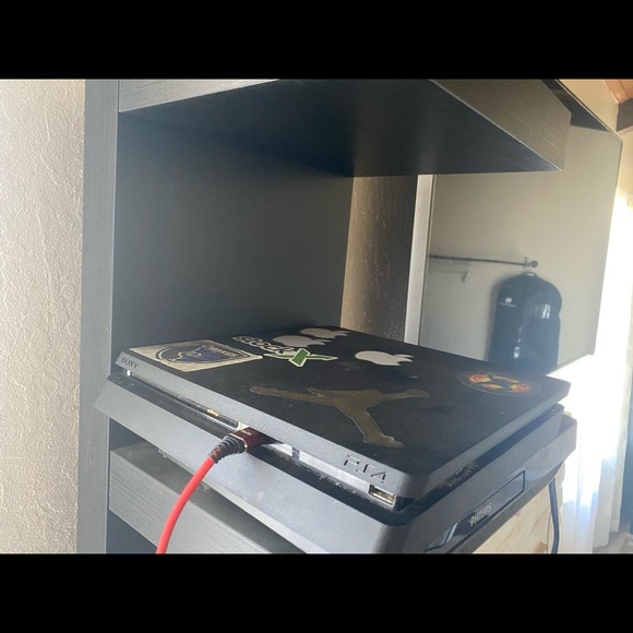 Ps4 pro - Picture 4 of 4